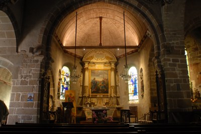 Eglise Saint-Pierre vue intérieure.jpg Eglise Saint-Pierre vue intérieure.jpg